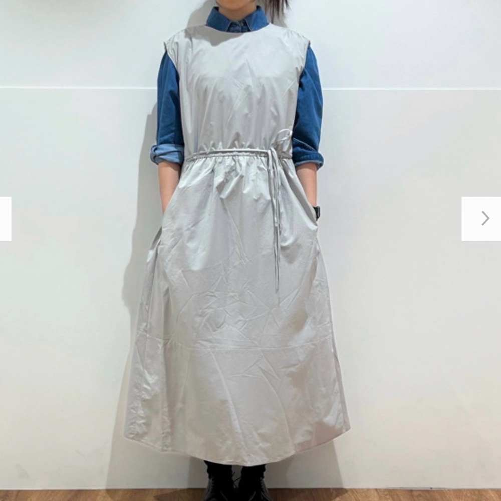 UNIQLO : C Gathered Midi Dress – Size Medium – Modern Minimalist Neutral - Picture 2 of 10
